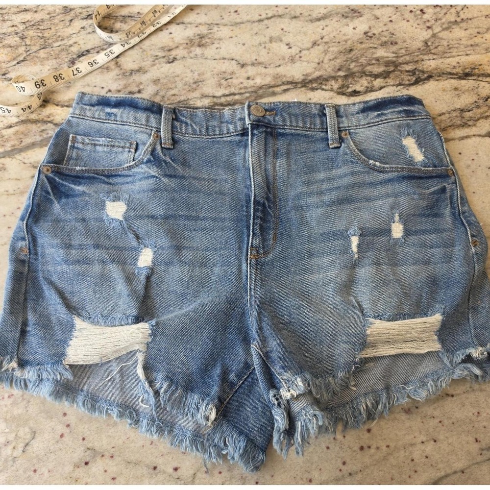 MUDD distressed jean Shorts high rise midi stretch nwt plus size 17